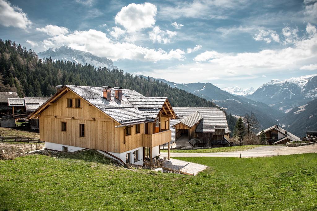 Mountain Chalet Pia La Valle Exterior photo